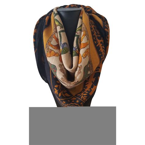 foulard hermes 2019 prezzi|Foulard Hermès in Cachemire Multicolore .